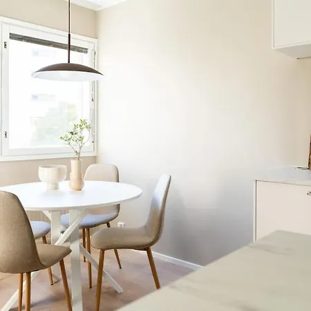 Fully Renovated 3br With Private Sauna *