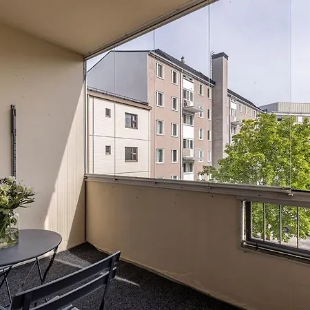 Fully Renovated 3br With Private Sauna Apartment